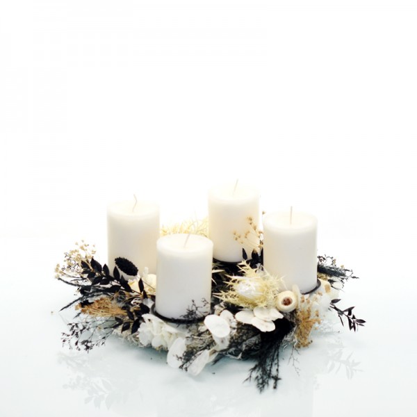 Trockenblumen Adventskranz | schwarzer Traum | Stumpenkerzen | 30cm | weiss-natur-schwarz