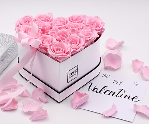 GRAVUR Valentinstag Geschenk 4 Rote Rosen Infinity Rosenbox Flowerbox Blumenbox