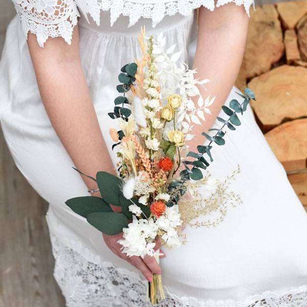 Trockenblumenstrauß Trauzeugin | Brautjungfern | Hochzeit | Pastellzauber | weiss-aprikot-grün | Trockenblumen, Eukalyptus, Pampas, Rittersporn, Rosen