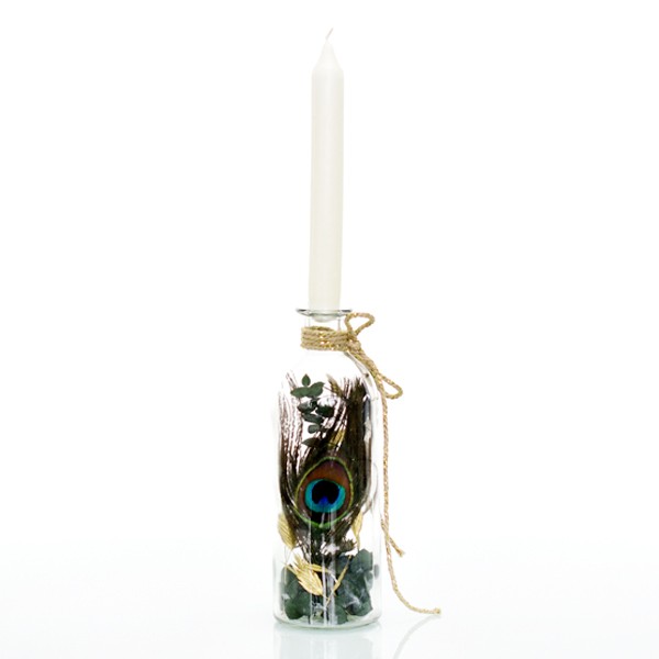 Kerzenständer Trockenblumen im Glas | gefüllte Flasche mit Stabkerze | Pfauenzauber | M | grün-schwarz | Eukalyptus, Pfauenfeder
