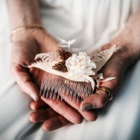 Trockenblumen_Haarkamm_Braut_Trauzeugin_pastell_Ivory_weiss Trockenblumen_Haarkamm_Braut_Trauzeugin_pastell_Ivory_weiss