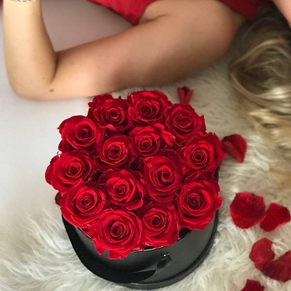 Konservierter Rosenstrauß In Box – Ewige Rote Rosen, Pflegeleichtes Deko-Arrangement Für Jahrestag & Geschenk